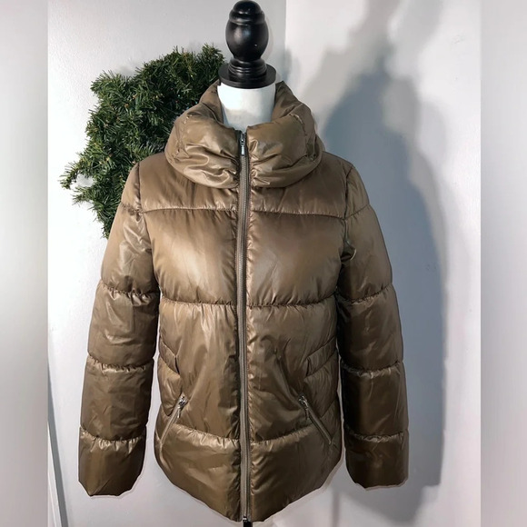 H&M, 6,long sleeve, zip closure, zip pocket cowl collar mid length, pufferjacket - Picture 4 of 13